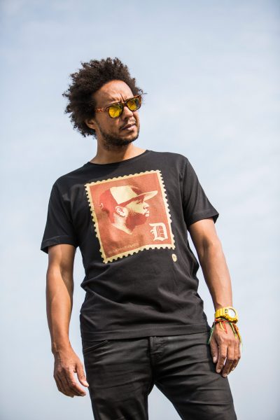 jdilla-stamp-tshirt-02